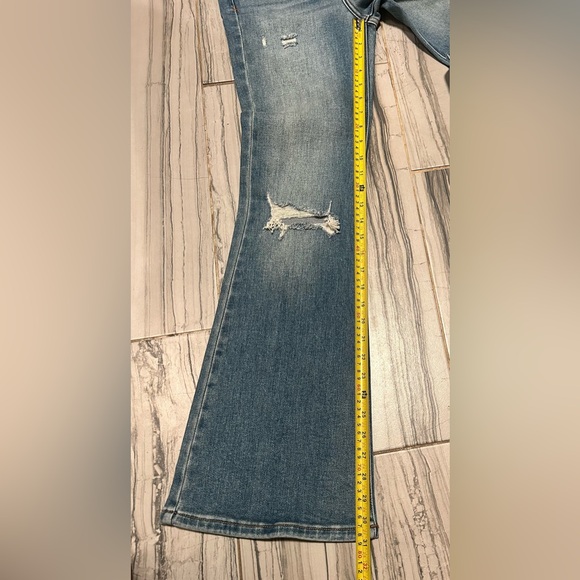 NWT Hidden Happi High Rise Flare Jeans - Picture 6 of 13